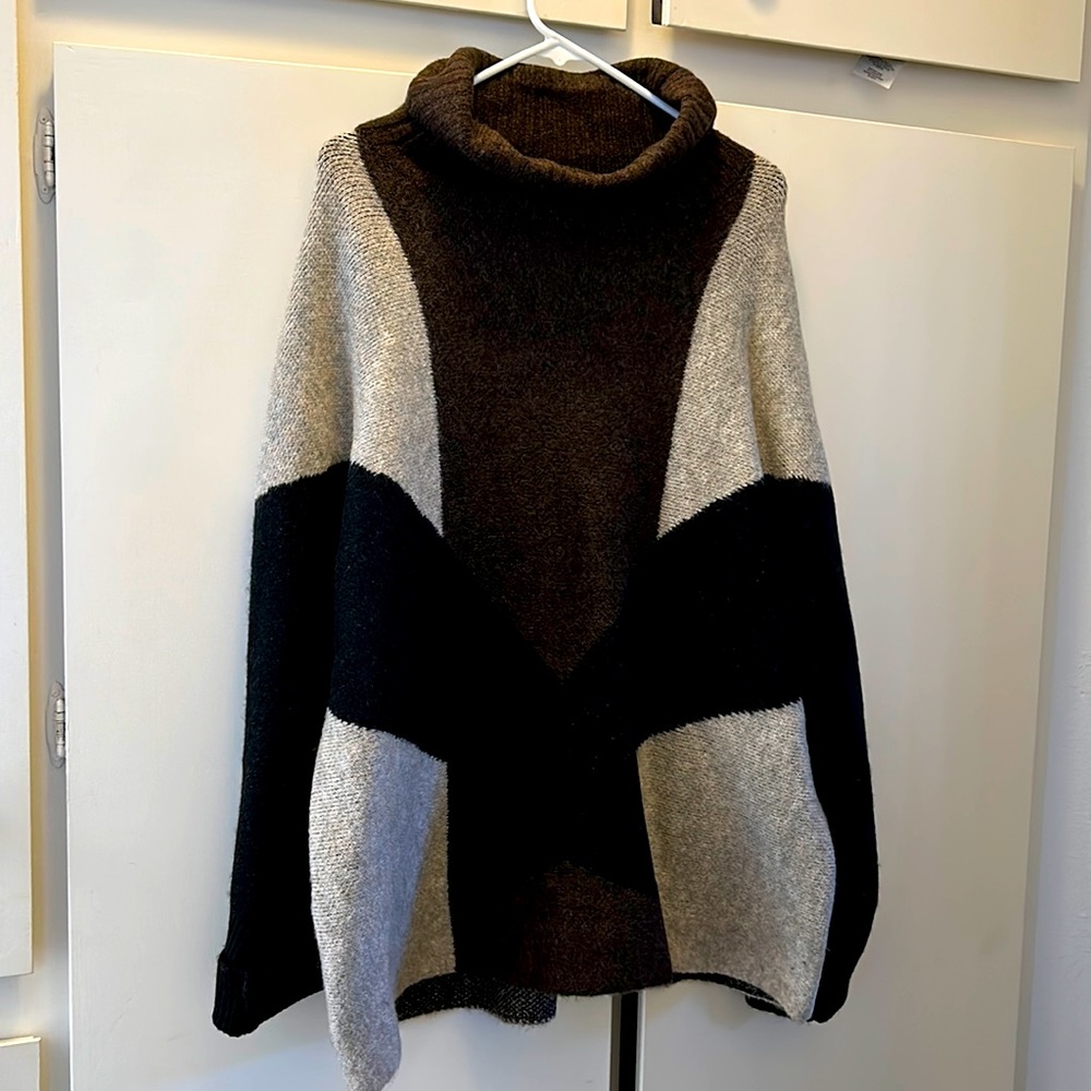 Max Studio sweater
